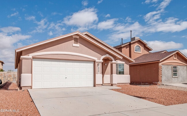 Building Photo - 14281 Lasso Rock Dr
