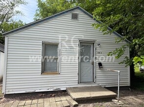 Building Photo - 1206.5 Robinson St