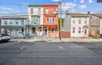 Building Photo - 423 N 5th St