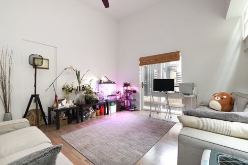 Foto del edificio - 2519 N California Ave