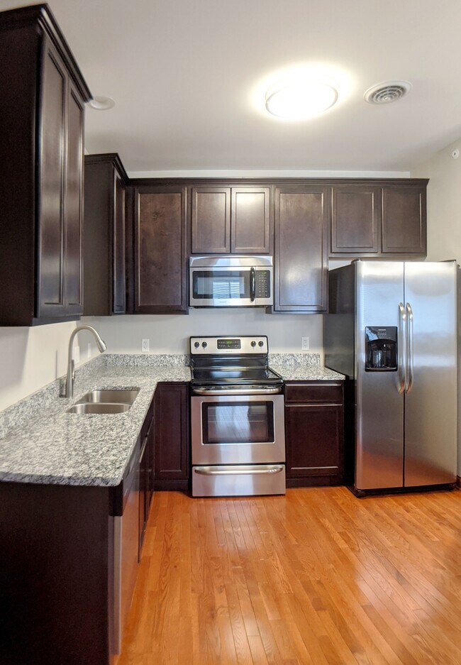 Foto del edificio - 326 W Jefferson St