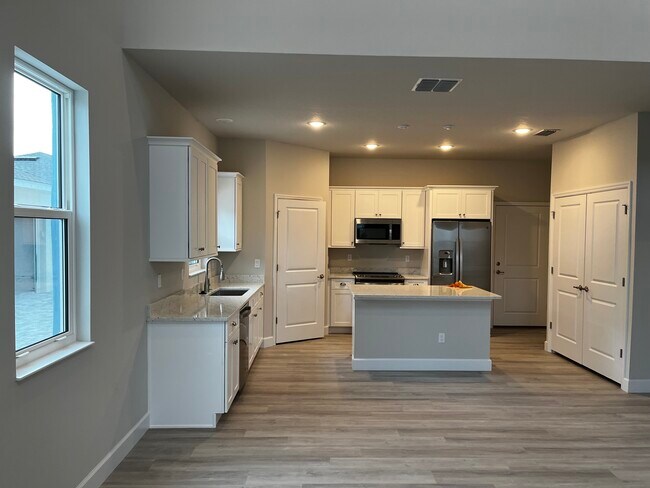 Building Photo - 3129 Portofino Blvd