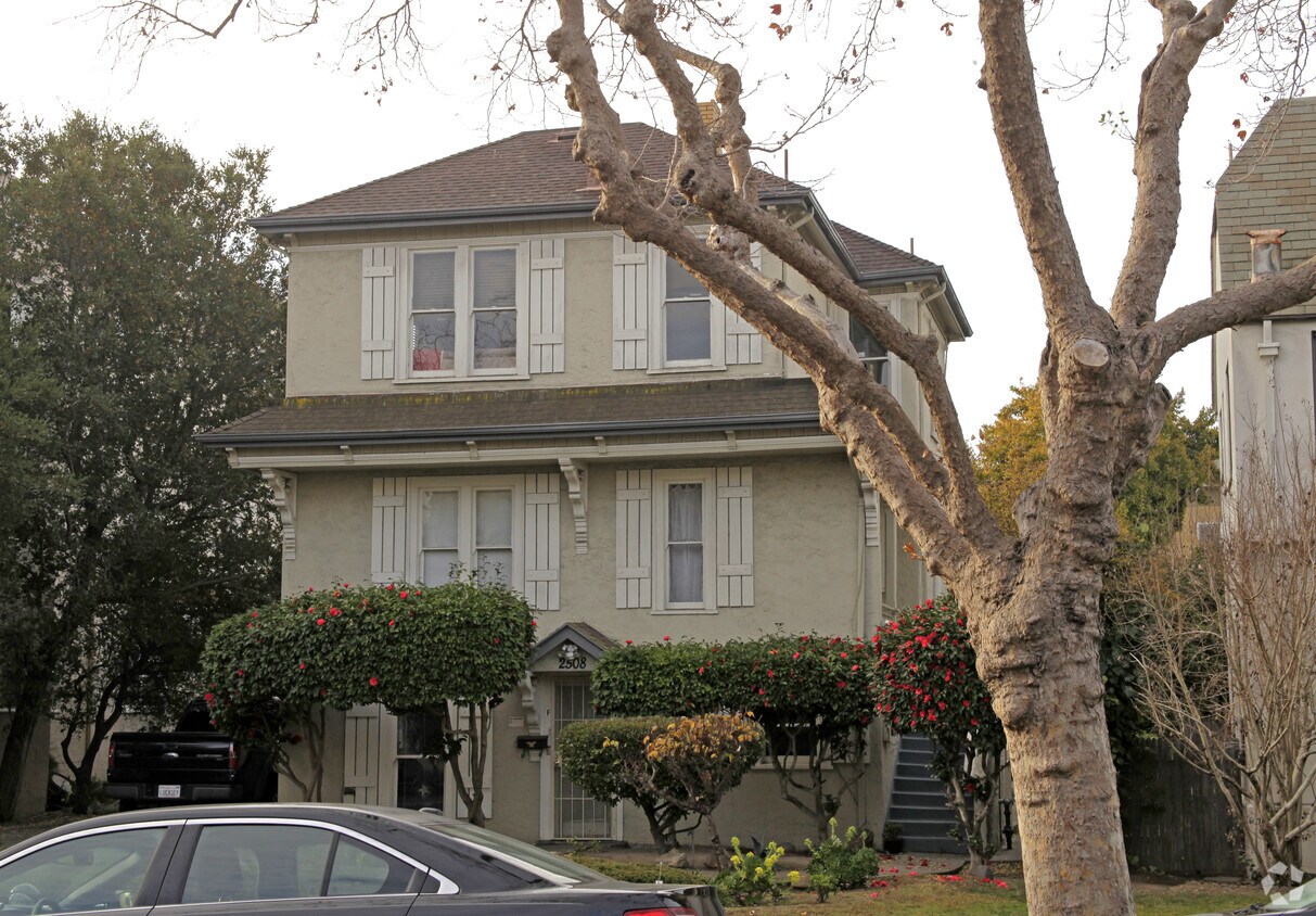 Building Photo - 2508 Central Ave