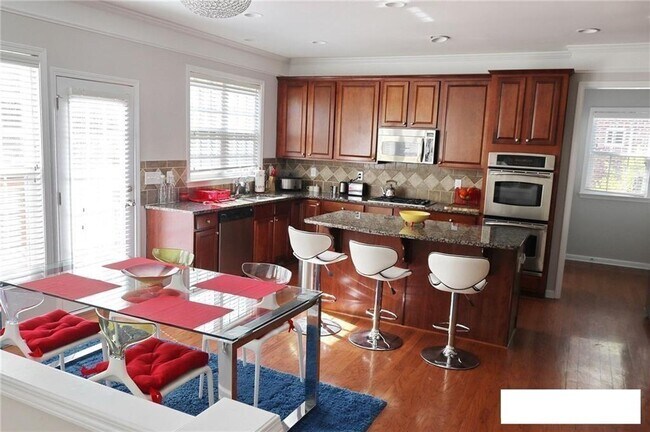 Foto del edificio - 3166 Belfour Ln SW