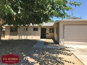 Building Photo - 925 Brookside Dr