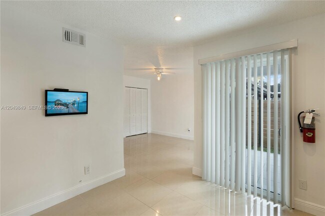 Foto del edificio - 9587 SW 148th Ave Cir S