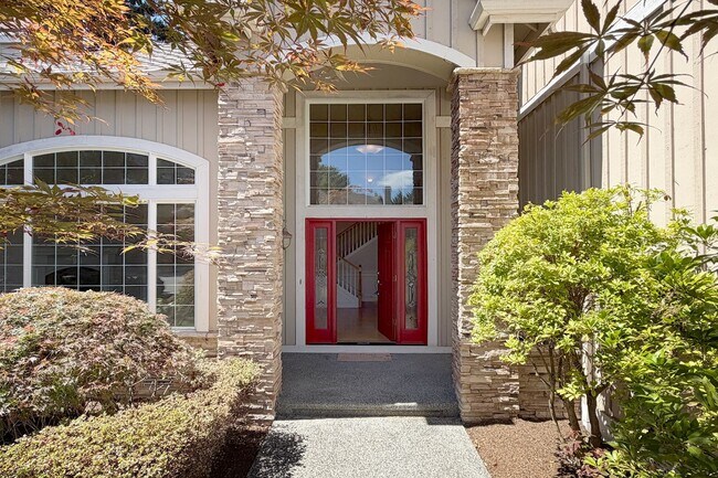 Building Photo - 3Bd/2.75Ba Redmond Home