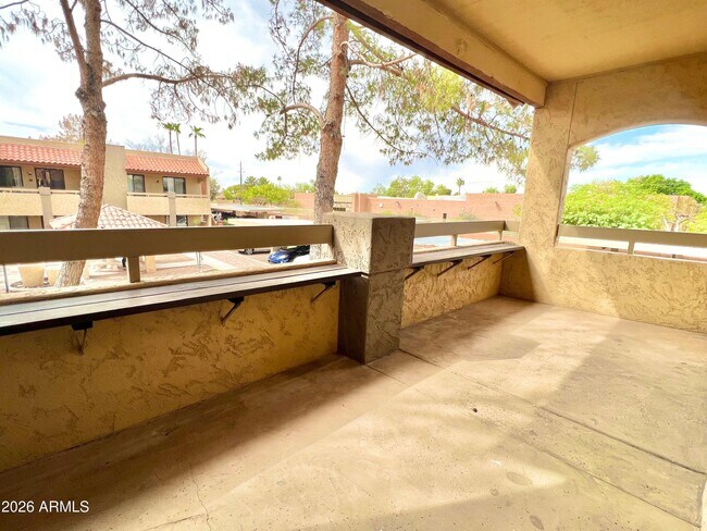 Foto del edificio - 1125 E Broadway Rd