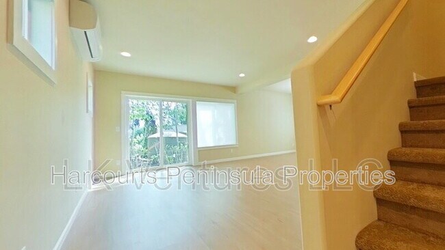 Photo - 1803 Windermere Dr NE House