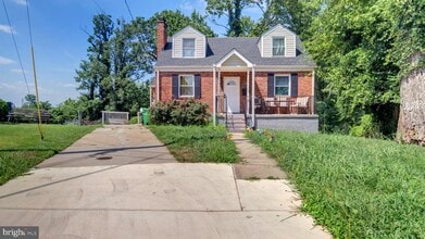 Building Photo - 1604 Woodhill Ct