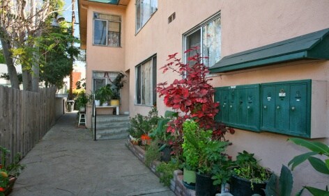 Building Photo - 132 N Normandie Ave