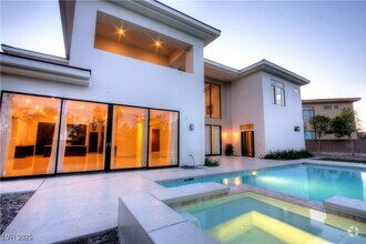 Building Photo - 7430 Yonie Ct