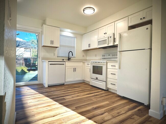 Foto del edificio - 640 5th Ave S