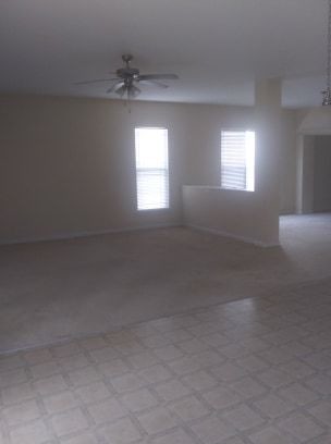 Building Photo - Spacious 5 Bedroom Home
