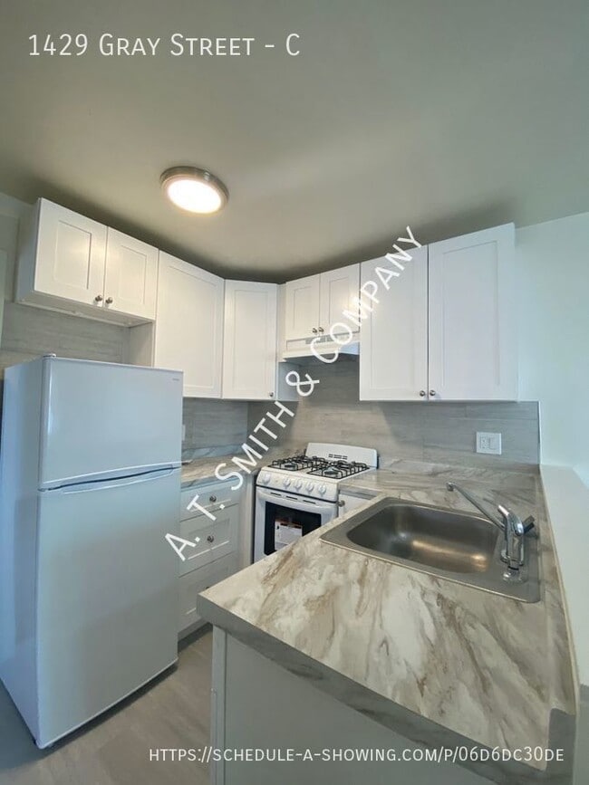 Photo - 1429 Gray St Apartment