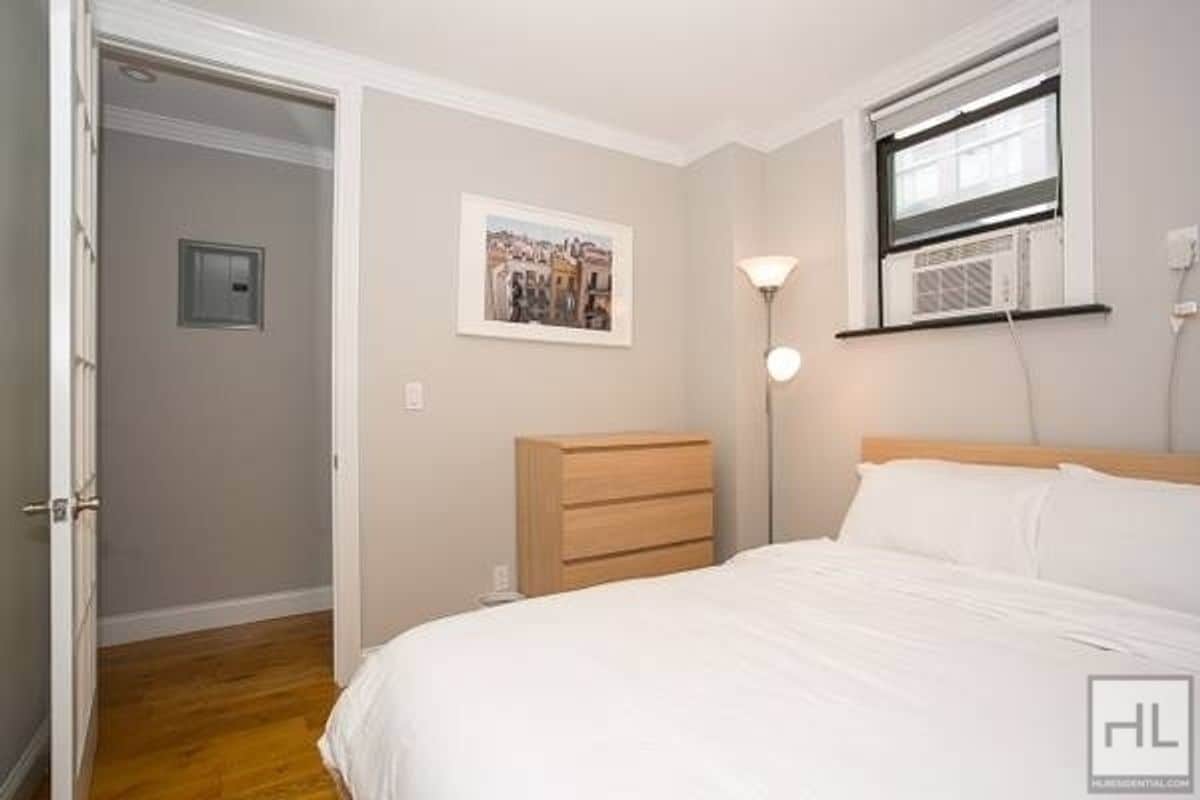 Primary Photo - Essex Street