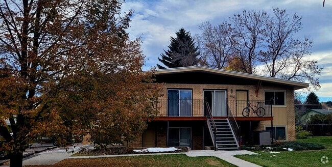 Building Photo - 1102 S Black Ave