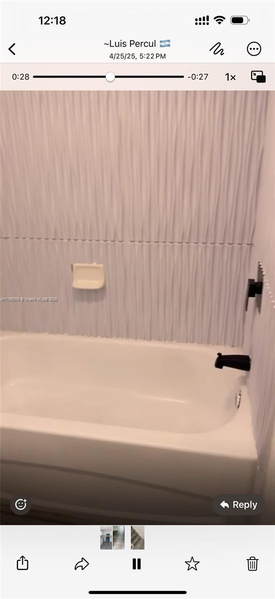 Foto del edificio - 2036 NE 167th St