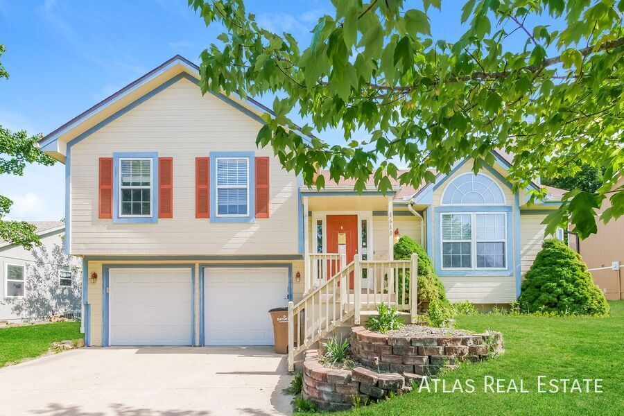 Primary Photo - 1610 Cove Dr