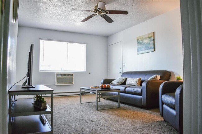 Foto del edificio - 4171 Bluegrass Rd