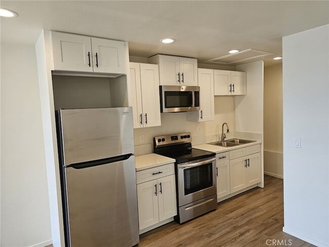 Foto del edificio - 35278 Acacia Ave