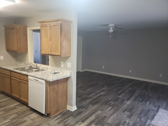 Building Photo - 26 Falcon Cir NW