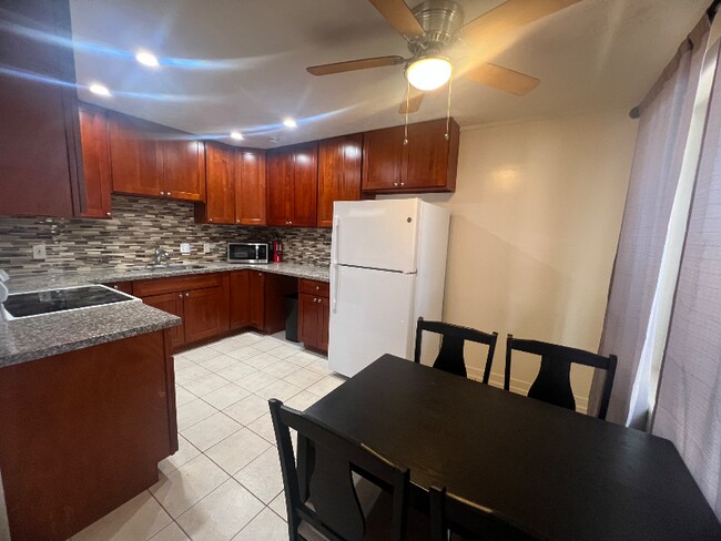 Foto del edificio - 830 Liloa St