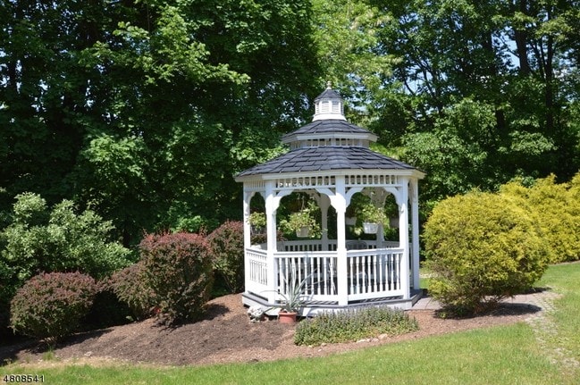Gazebo - Kings View Apartments (55+ Active Community)