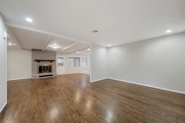 Building Photo - 1135 Chamboard Ln
