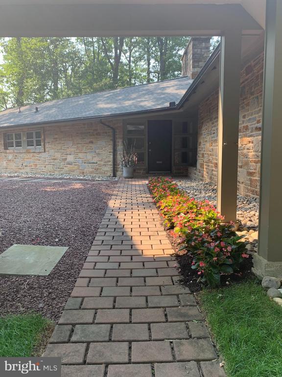 9 Wood Rd, Wilmington, DE 19806 House Rental in Wilmington, DE