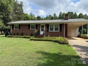 Building Photo - 203 Valleydale Dr