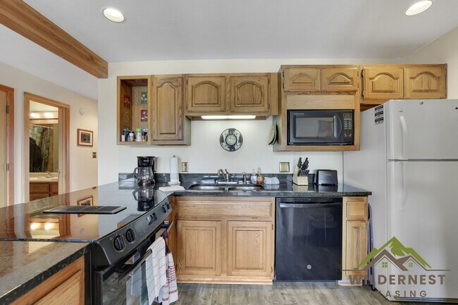 Building Photo - WINTER RENTAL Timber Ridge Condo - Nice 2 ...