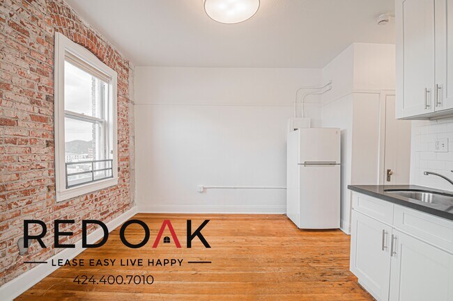 Building Photo - 102 N Glendale Ave