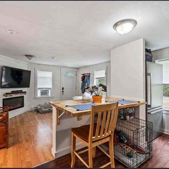 Cocina/Sala de estar - 584 Chestnut Hill Rd