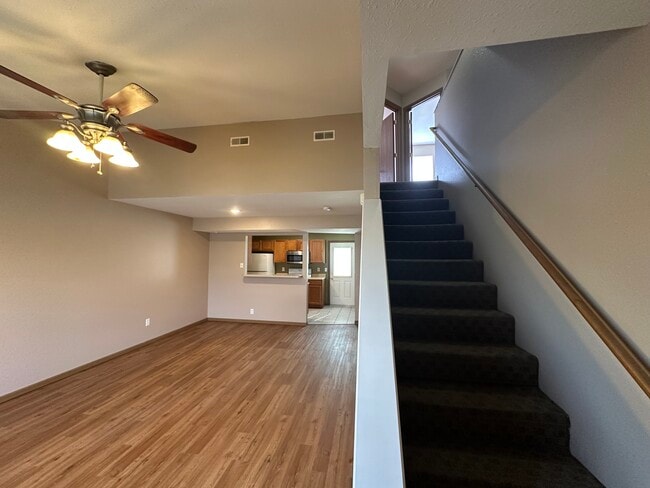 Entry - 3504 Zinnia Dr