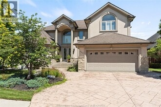 Building Photo - 446 Mountbatten Crescent