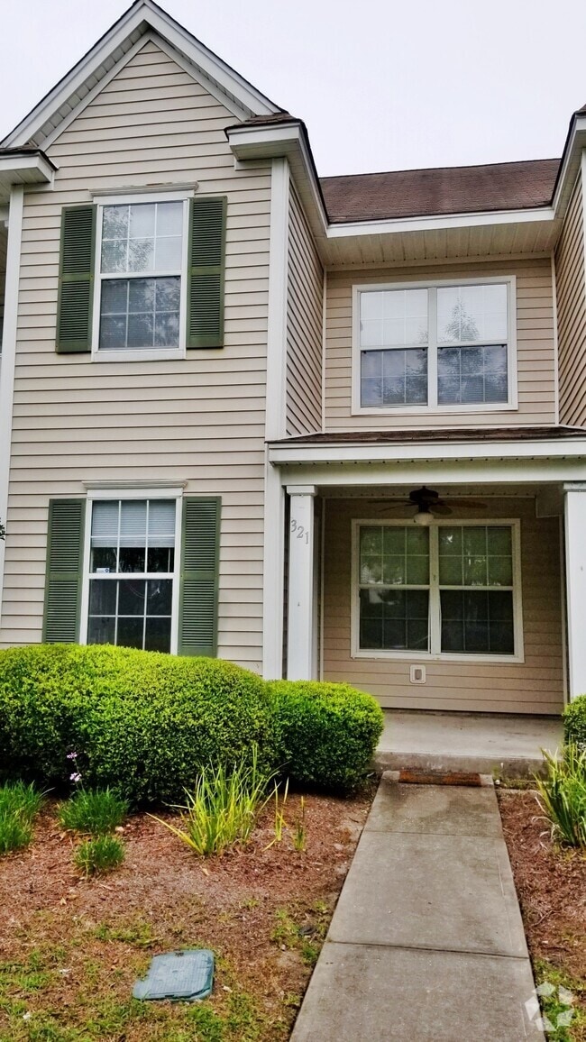 Building Photo - 321 Campus Ln