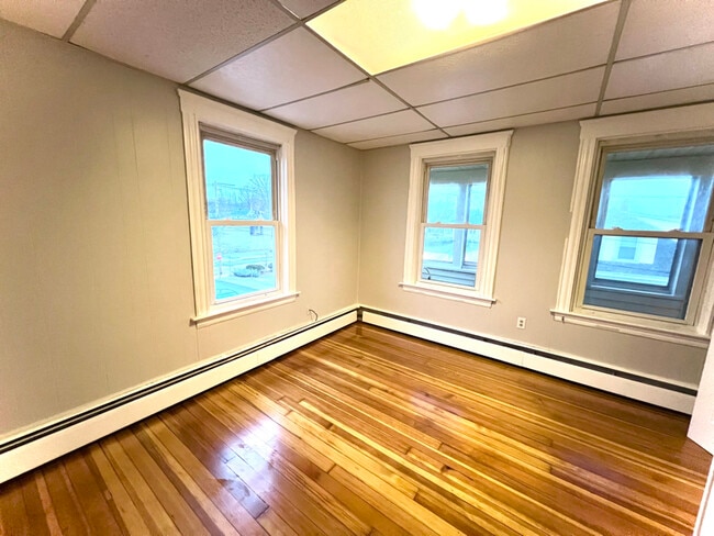 Foto del edificio - 36 Ferncliff Ave