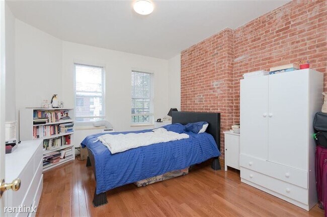 Foto del edificio - 927 Willow Ave