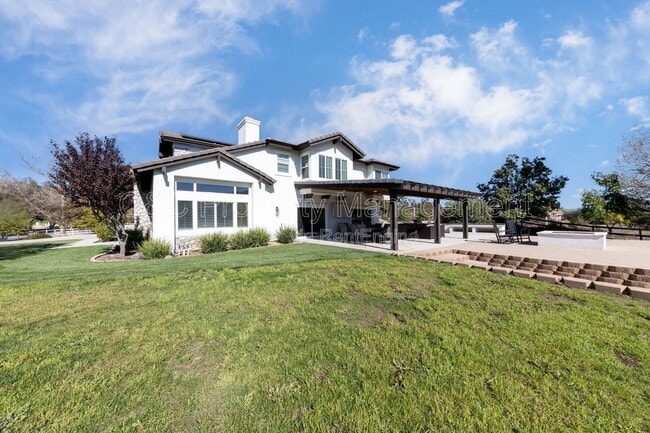 Building Photo - 39550 Calle De Companero