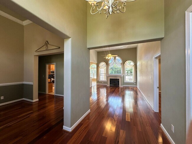 Foto del edificio - 4 Bed 3 Bath Single Family Home