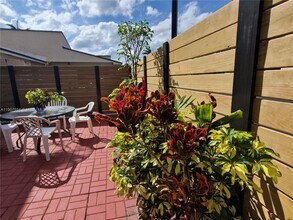 Building Photo - 10904 SW 72nd St