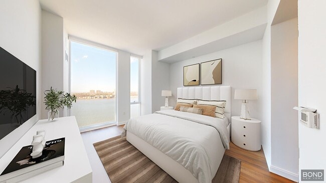 Building Photo - 675 W 59th St