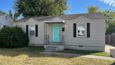 Building Photo - 210 W Kittyhawk Dr