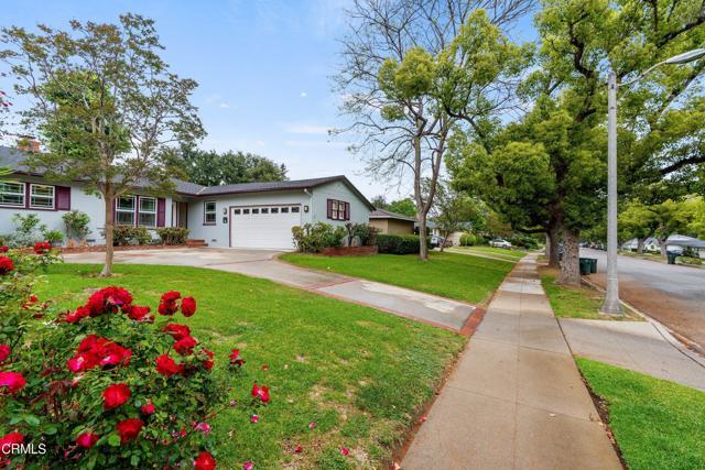 Building Photo - 3815 Mayfair Dr