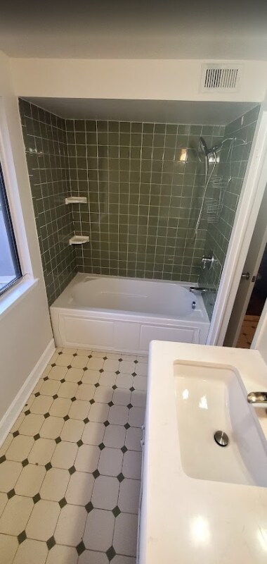 Foto del edificio - 1514 Charter Oak Dr