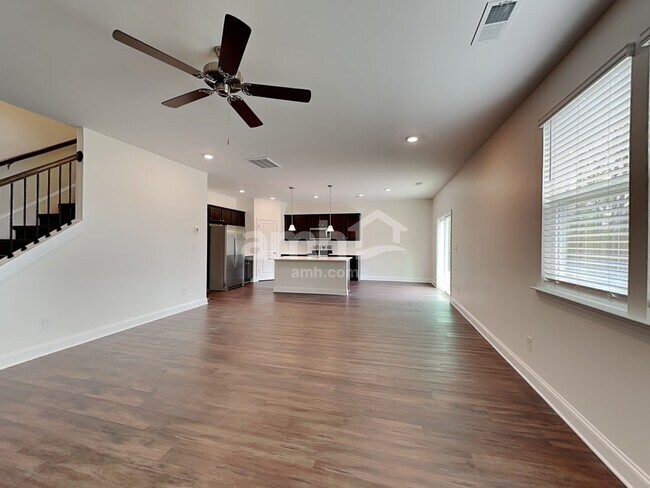 Building Photo - 636 Rivermist Dr