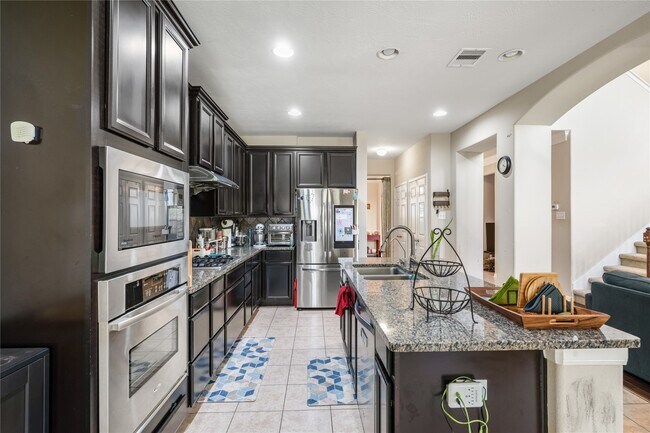 Foto del edificio - 6819 Lavington Way