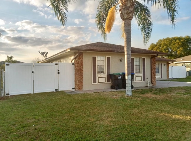 Building Photo - 5665 Nokomis Cir