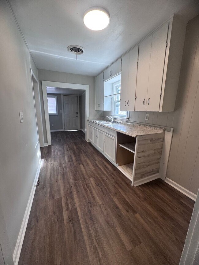 Foto del edificio - 3409 S Polk St